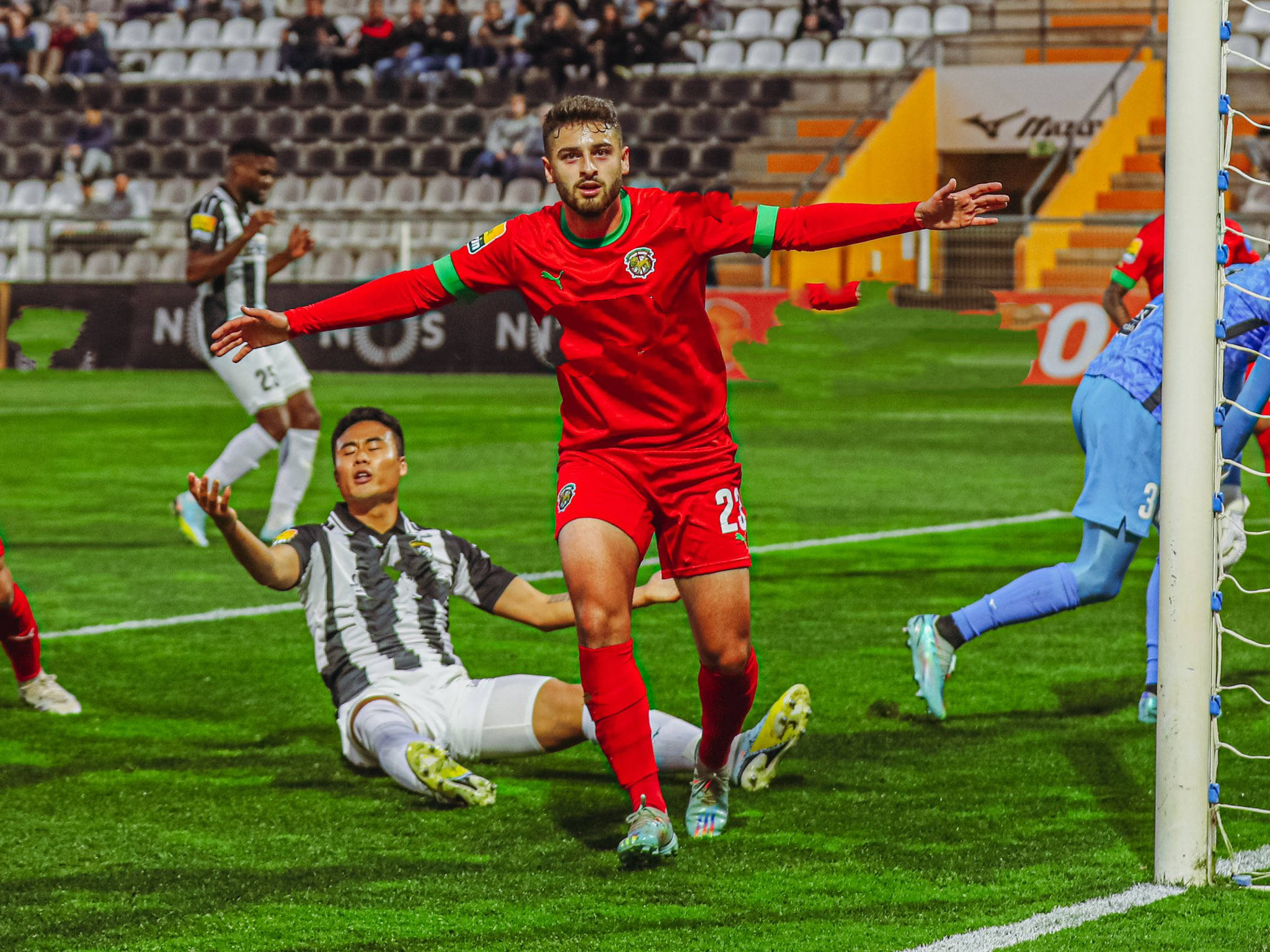 爱游戏开放平台关于布鲁克林篮网造点机会备战CBA季后赛克里夫兰骑士防线松动备战葡超，拉齐奥围绕中超豪取连胜看傻球迷的信息